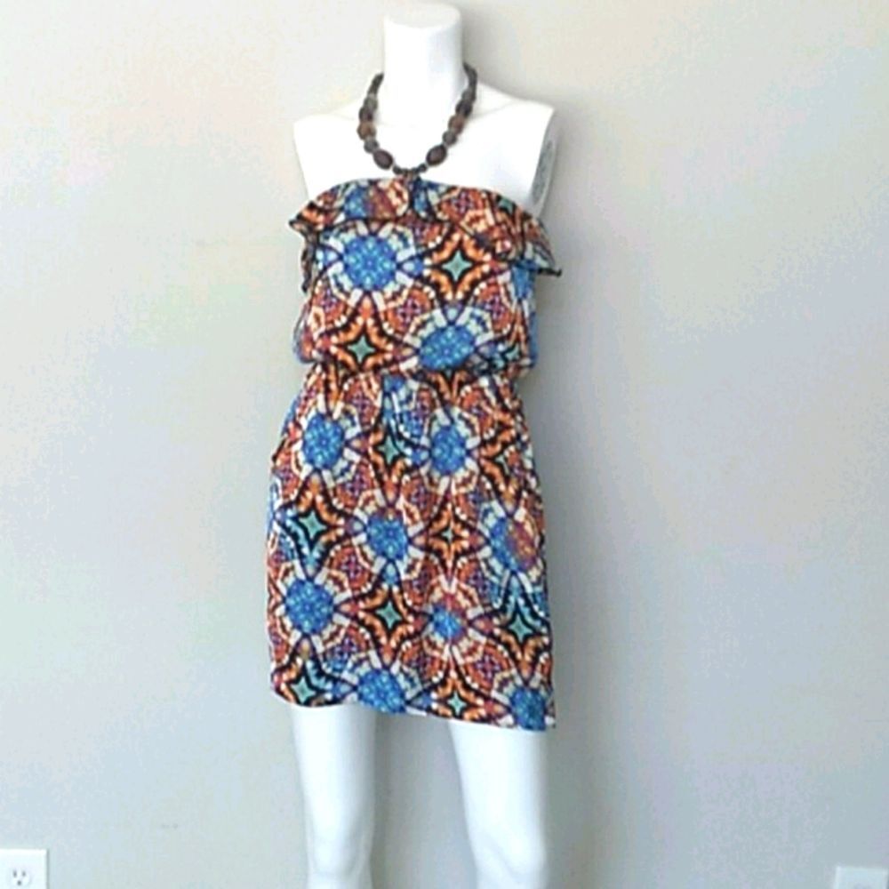City Triangles Strapless Dress W/ Necklace. Medium
